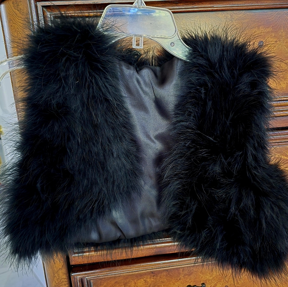 Black Cropped Ostrich Feather Vest XS, 0 NEW!